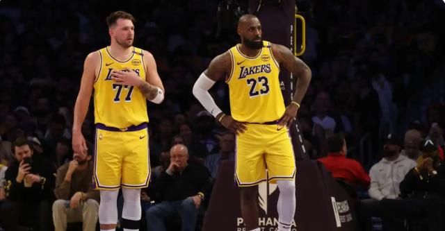 半岛体育app-防守顶级+双星兜底进攻 湖人梦回2020真要夺冠？