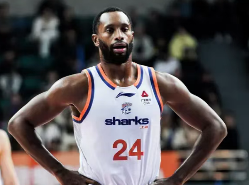 半岛体育-超广东升第二！上海30分大胜福建 弗格36分加盟新高单节20分