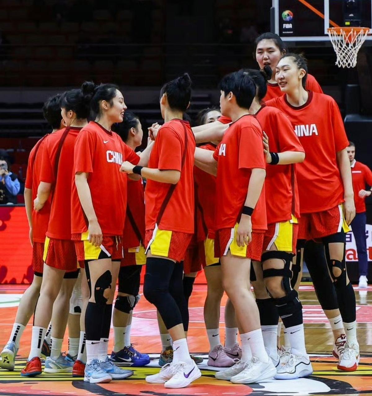 半岛体育-一场10分险胜，中国女篮今夜击败捷克队！王思雨14分，韩旭12分