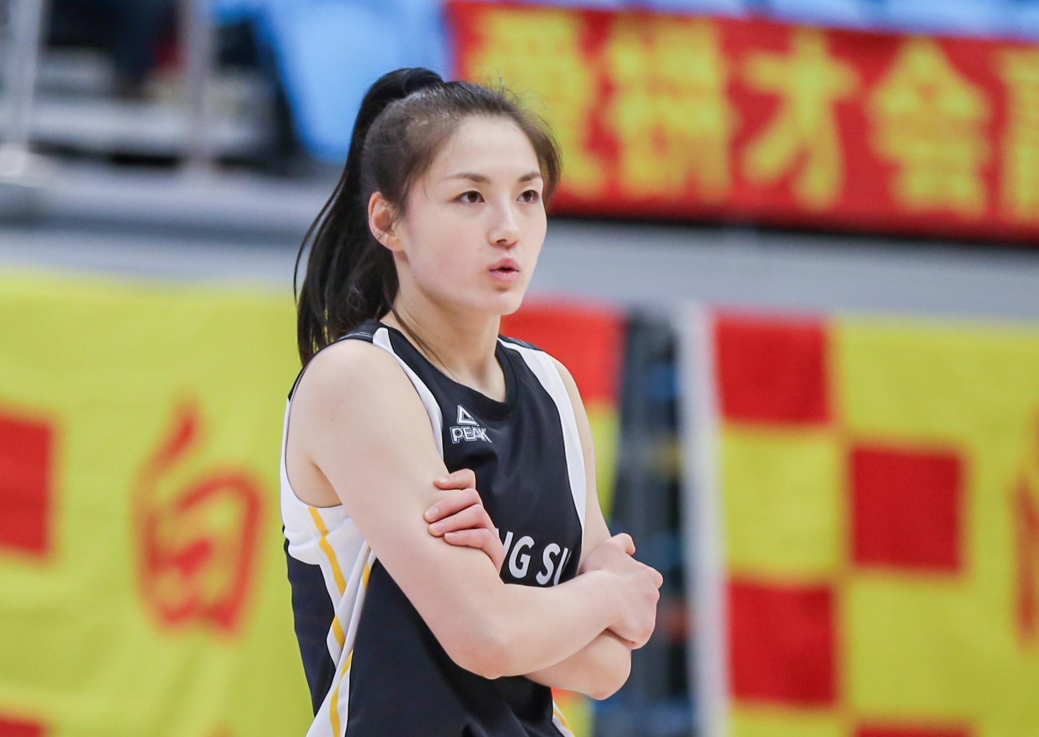 半岛体育-轰15分6助+4记三分！中国女篮29岁后卫蜕变：宫鲁鸣新爱将冲冠